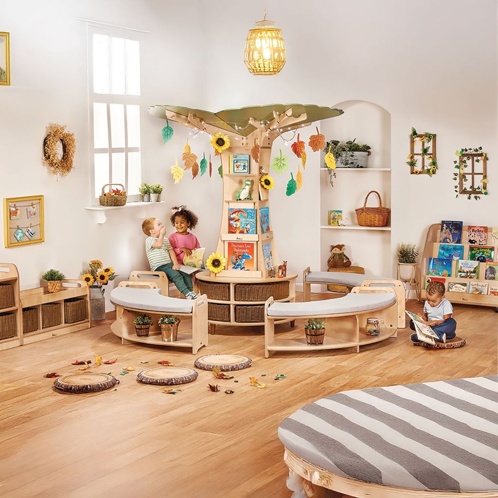 MILLHOUSE THE STORYTELLING TREE SET