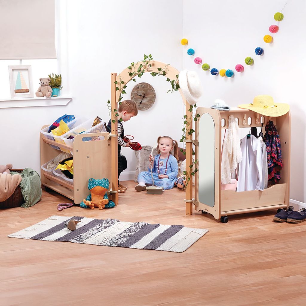 MILLHOUSE TODDLER DRESSING-UP MINI ZONE
