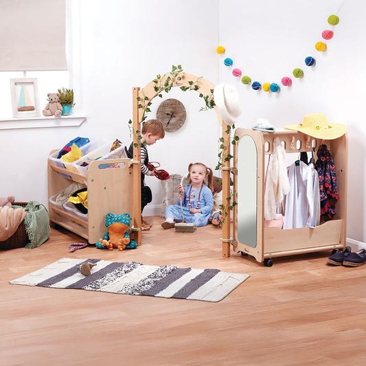MILLHOUSE TODDLER DRESSING-UP MINI ZONE