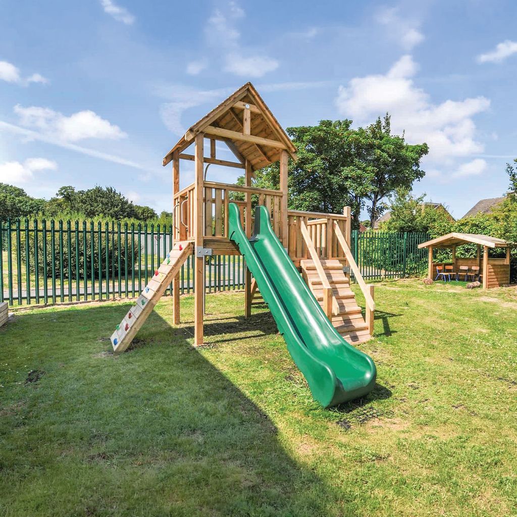 TARGET MUSCLE OUTDOOR GYM