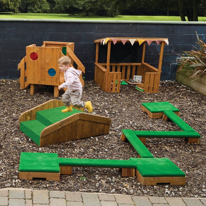 TODDLER OUTDOOR GARDEN SET