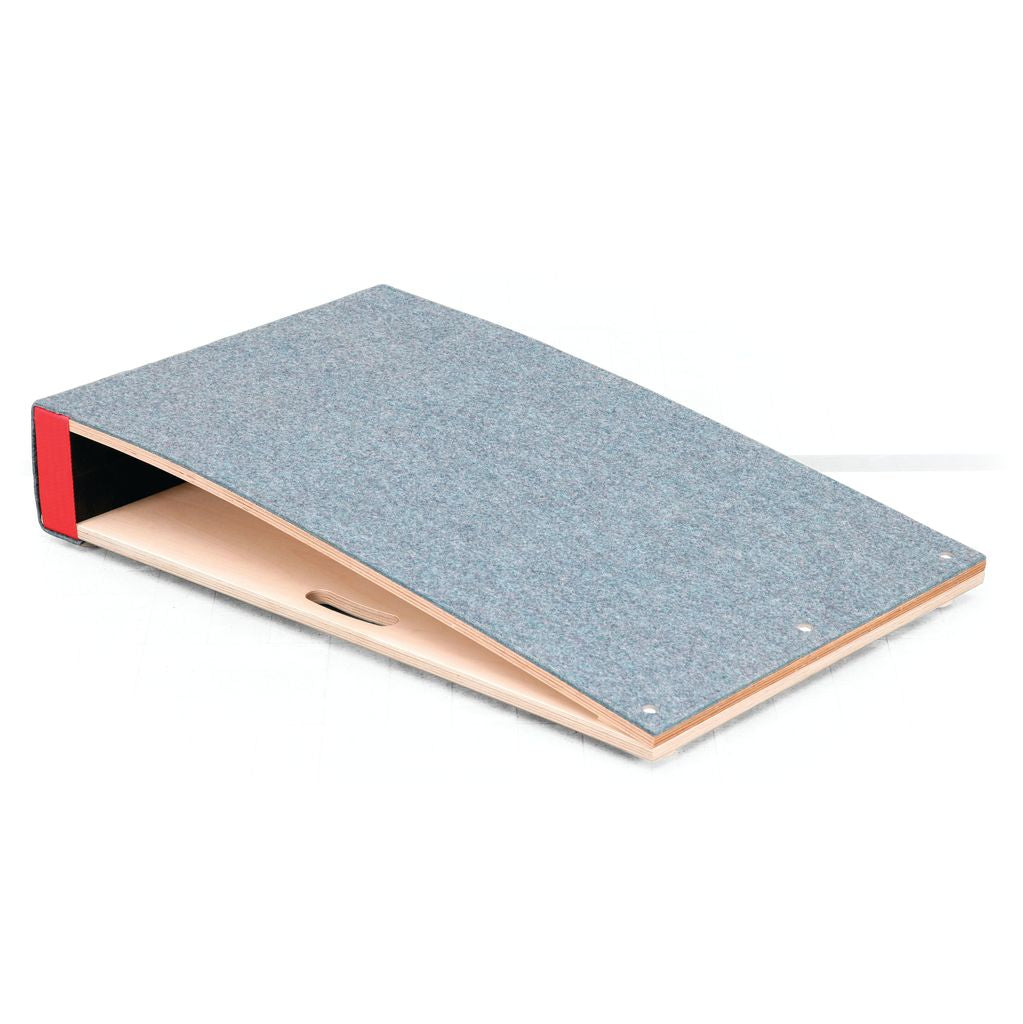 JUNIOR SHORT SPRINGBOARD