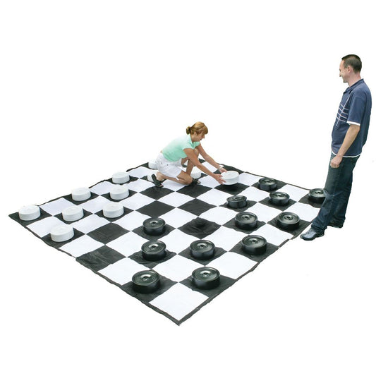 GIANT DRAUGHTS